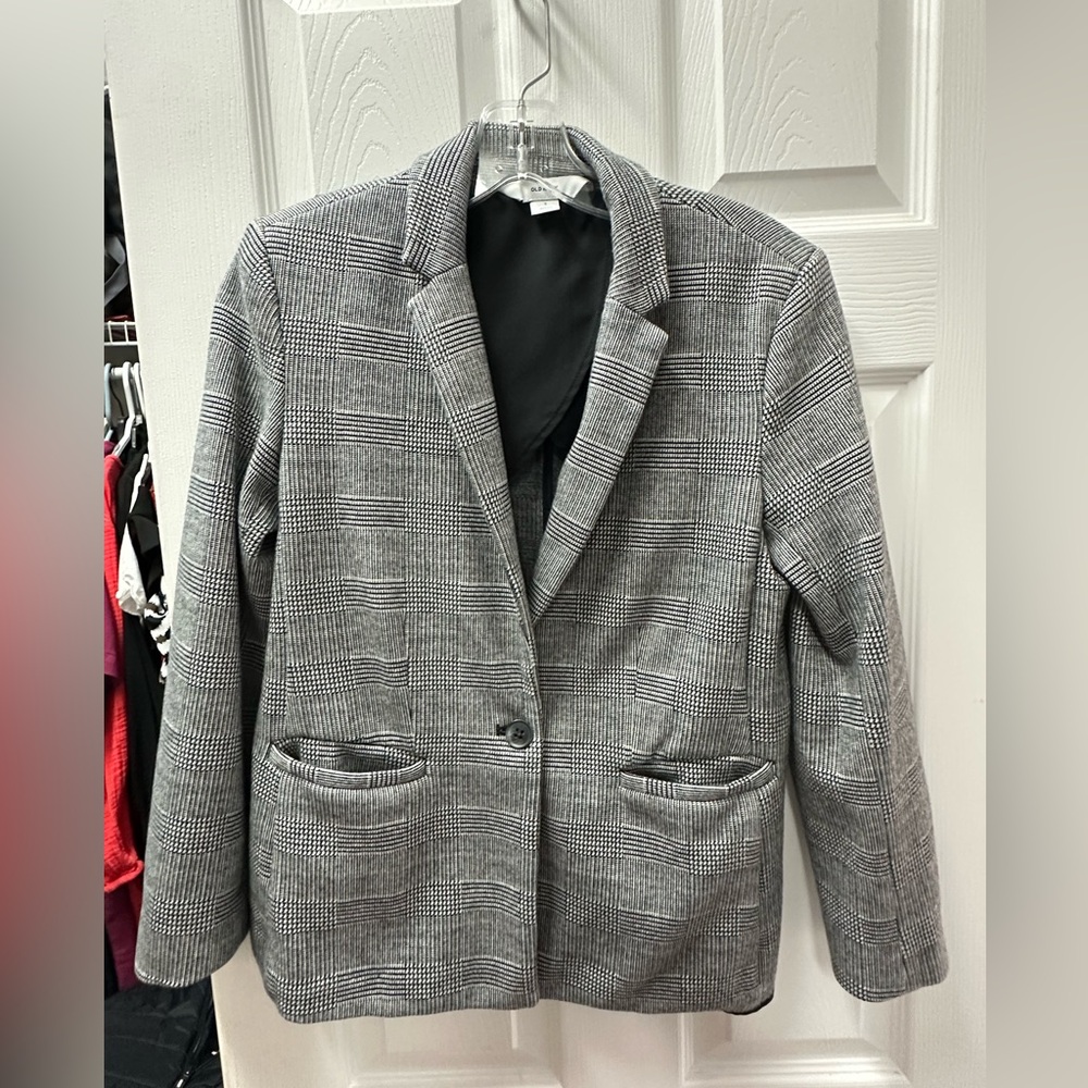 Old Navy Black and White Checkered Blazer like new!